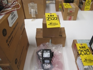 LOT (6) BREAKERS, CIRCUIT TYPE, 200 AMP RATING, 80 VOLT RATING, 3 POLE, MAGNETIC ONLY KIND. 50,000AIC, TC CURVE #52, SPECIAL BUS BAR COMPLETE AIRPAX PART NUMBER LELHPK111-1REC4-33711-200V, PART # LELHPK111-1REC4-3371 (W-44) LOADING & HANDLING FEE $5-